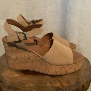 Michael Shannon Mel Wedge heels sz 8 1/2